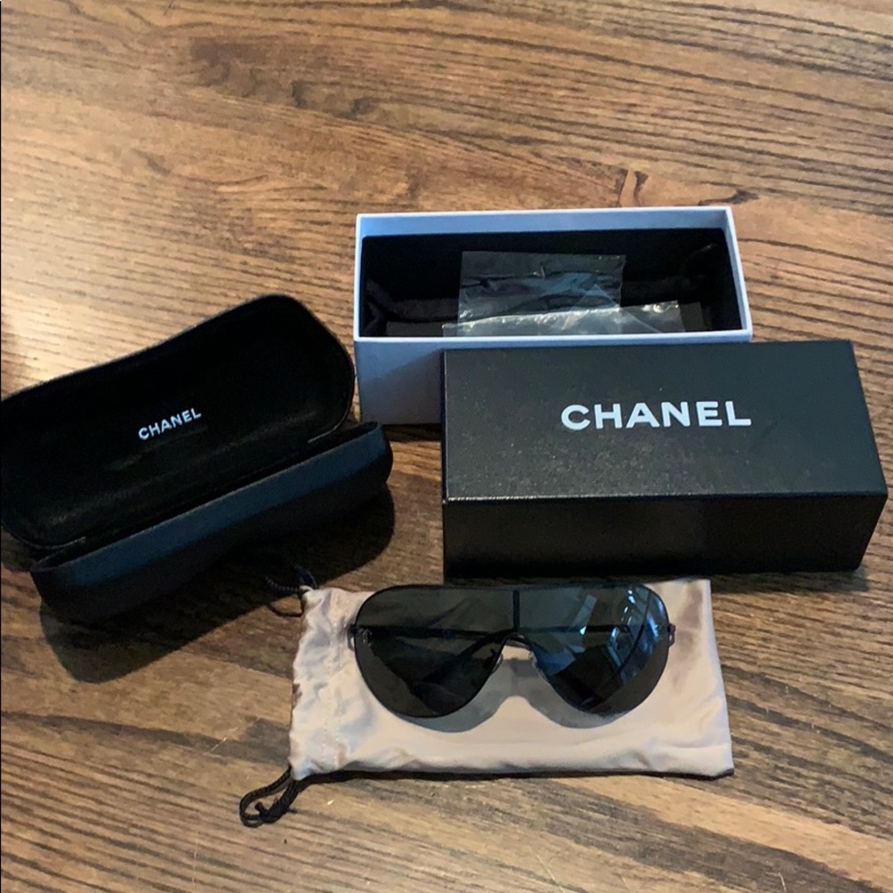 Chanel aviator sunglasses
